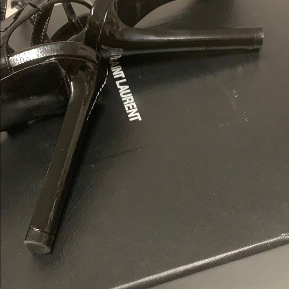 SAINT LAURENT YSL AMY KNOT Black Patent Heels - Picture 9 of 9